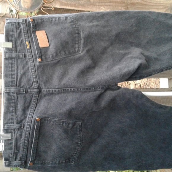 Men's faded black  size 40-32 good condition wranglers - Picture 2 of 11